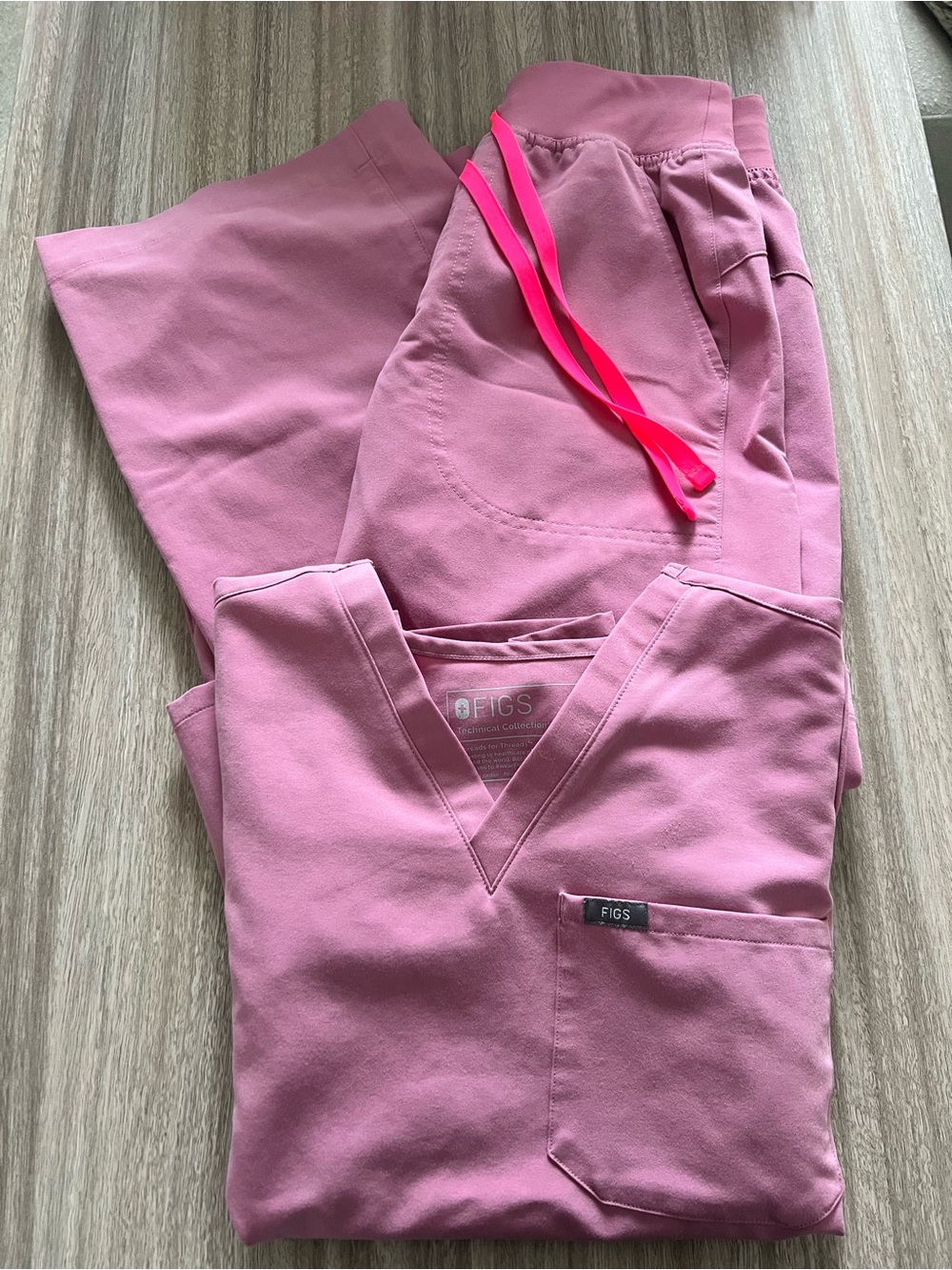 Figs Isabel Wide Leg Scrub Set in Chalk Pink